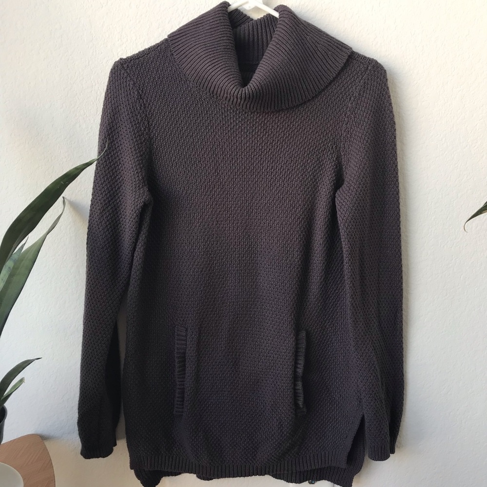 Lou & Grey cozy turtleneck sweater